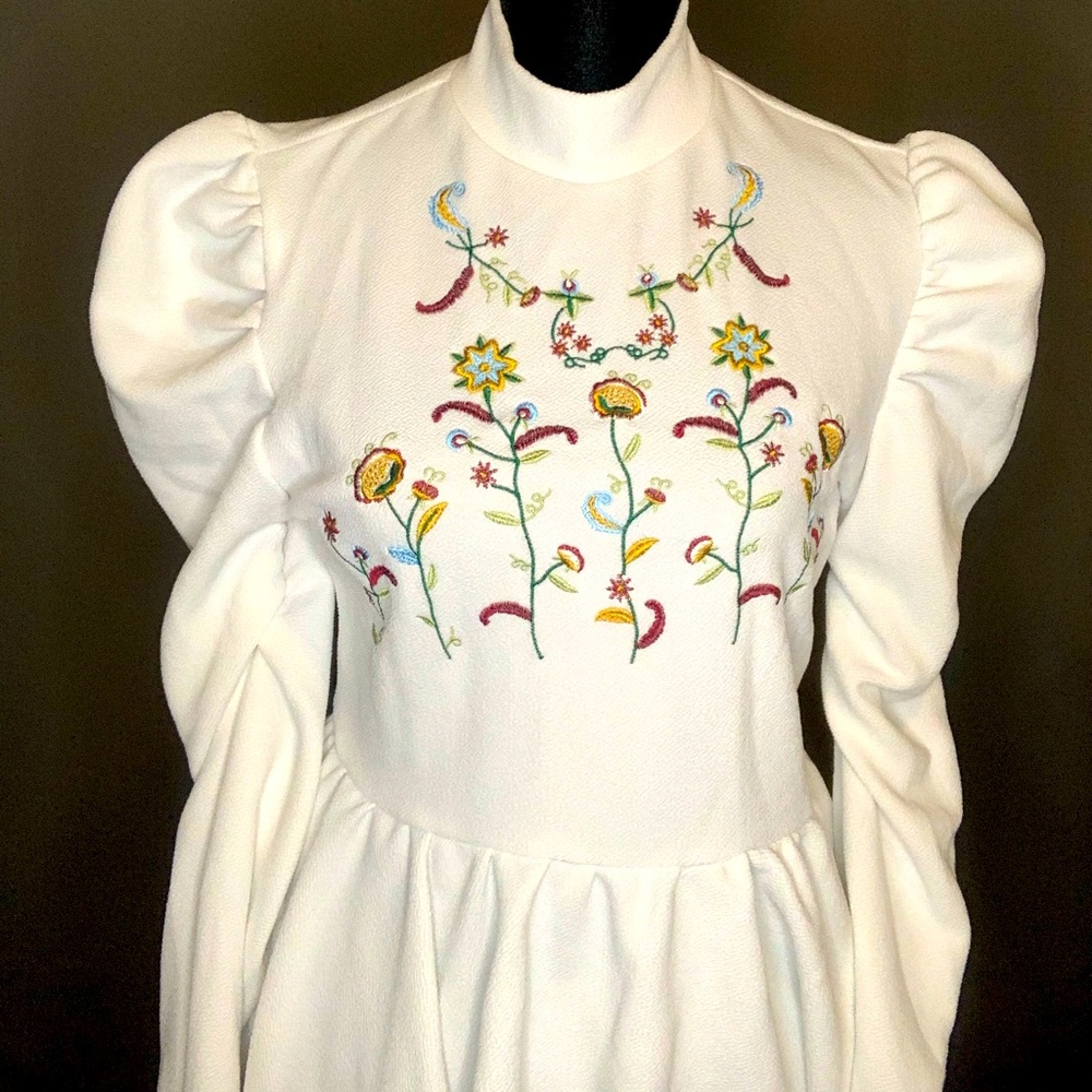 ABSOLUTELY ADORABLE Women’s Peplum Long Sleeve Blouse.